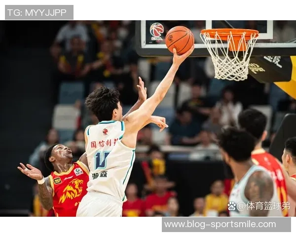 杨瀚森谈夏普和卡马拉:为兄弟们获得丰厚合同感到由衷高兴 杨瀚森谈夏普和卡马拉:为兄弟们获得丰厚合同感到由衷高兴